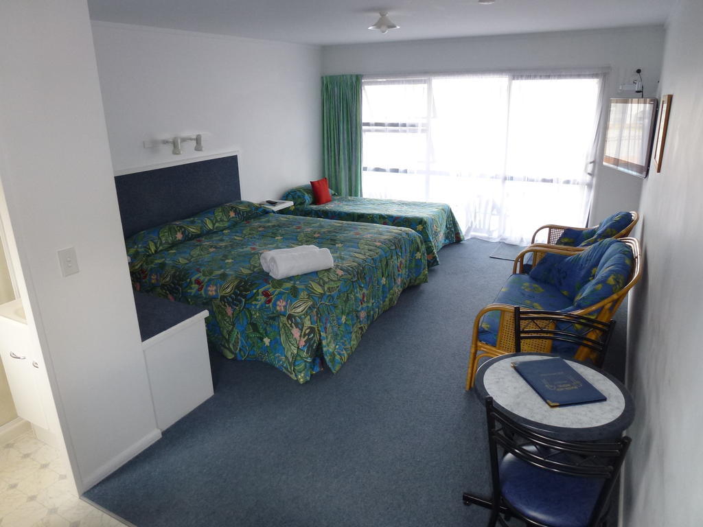 Mana-Nui Motel Whitianga Quarto foto