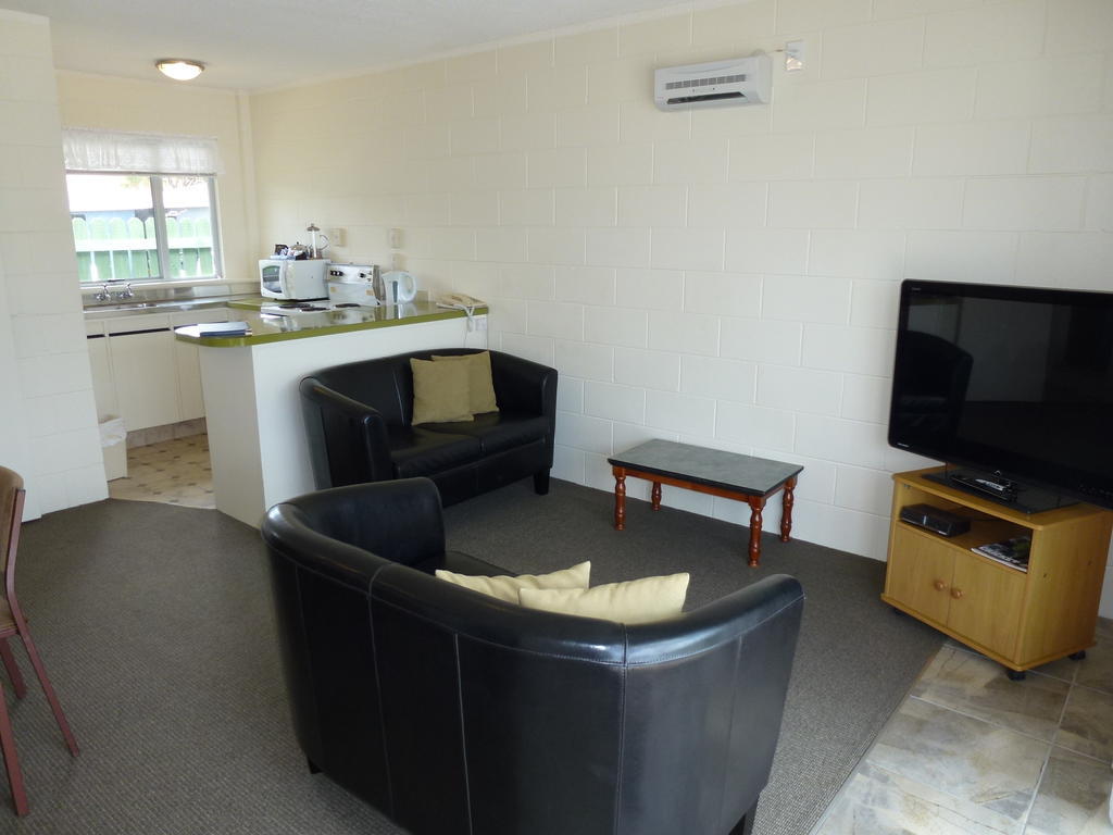 Mana-Nui Motel Whitianga Quarto foto