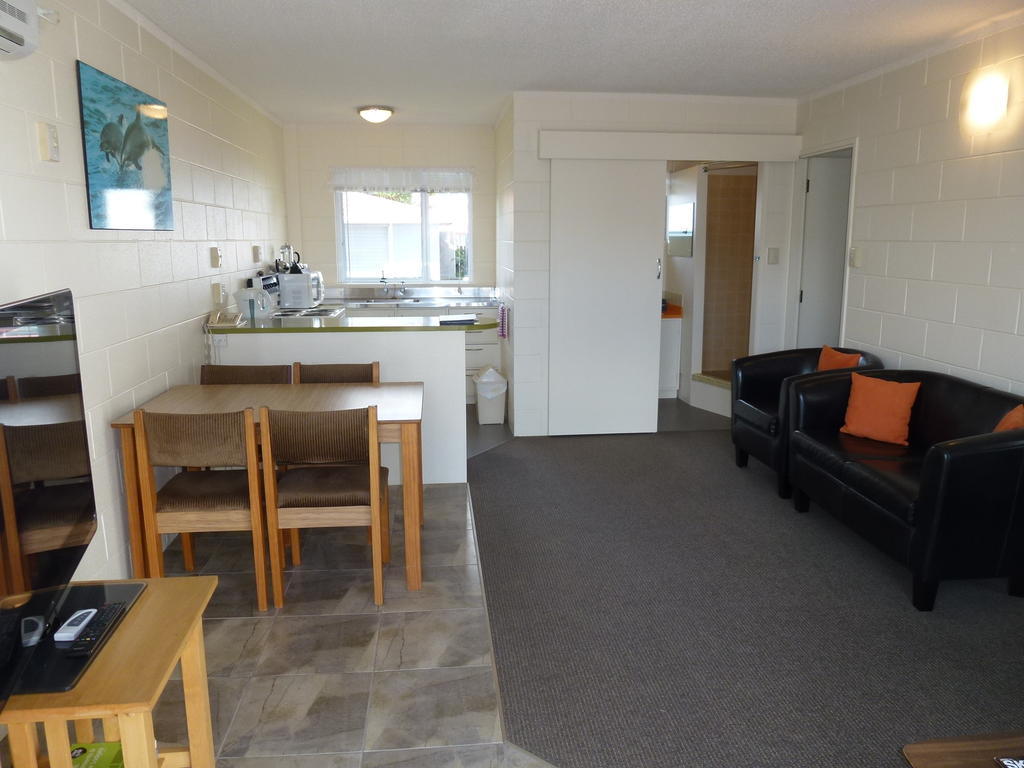 Mana-Nui Motel Whitianga Quarto foto
