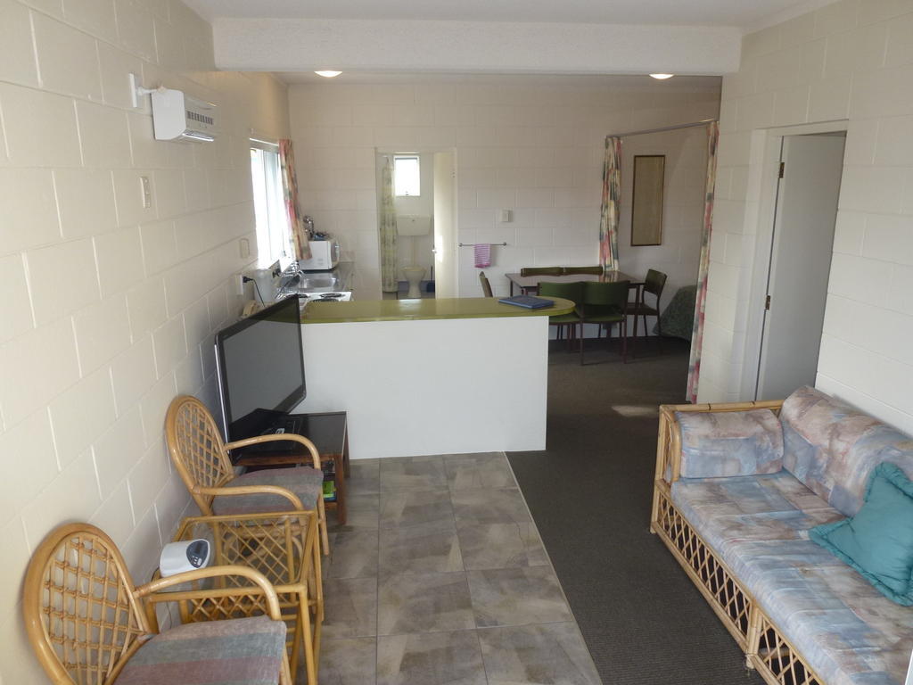 Mana-Nui Motel Whitianga Quarto foto